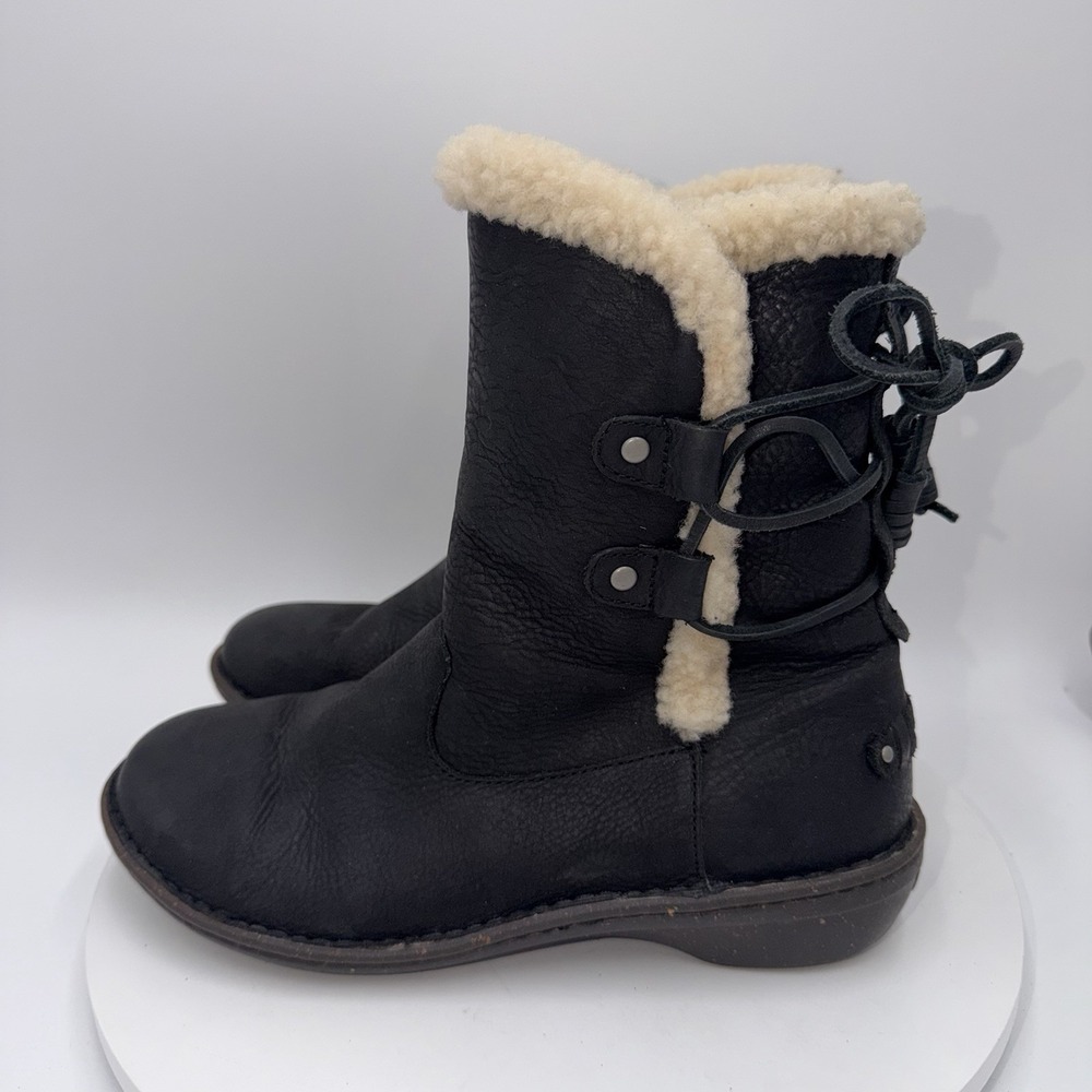 UGG Australia Akadia Boots Black Leather Sheepskin Lined‎ Winter Womens Size 10